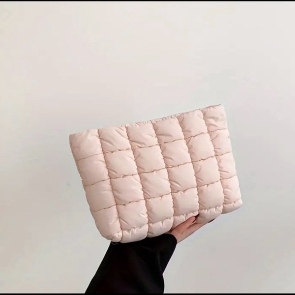 ❗️ONE ENTRY LEFT❗️GIVEAWAY ENTRY! CUSTOMER APPRECIATION LV Keepall 50! - Picture 9 of 12